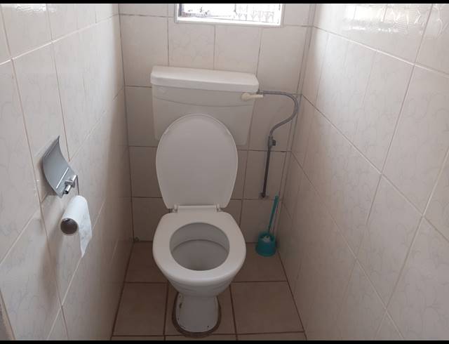 3 BEDROOM FREEHOLD FOR SALE IN LEACHVILLE